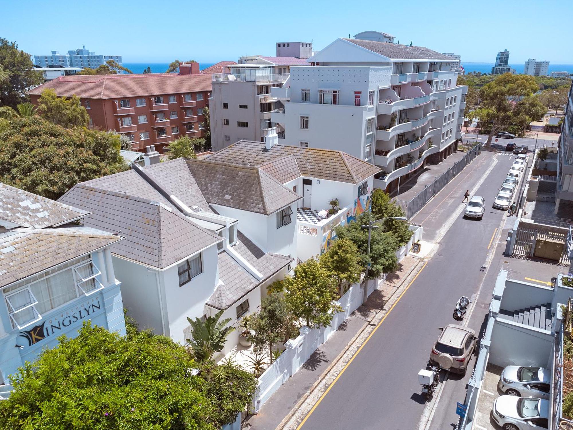 Neighbourgood Hill Hotel