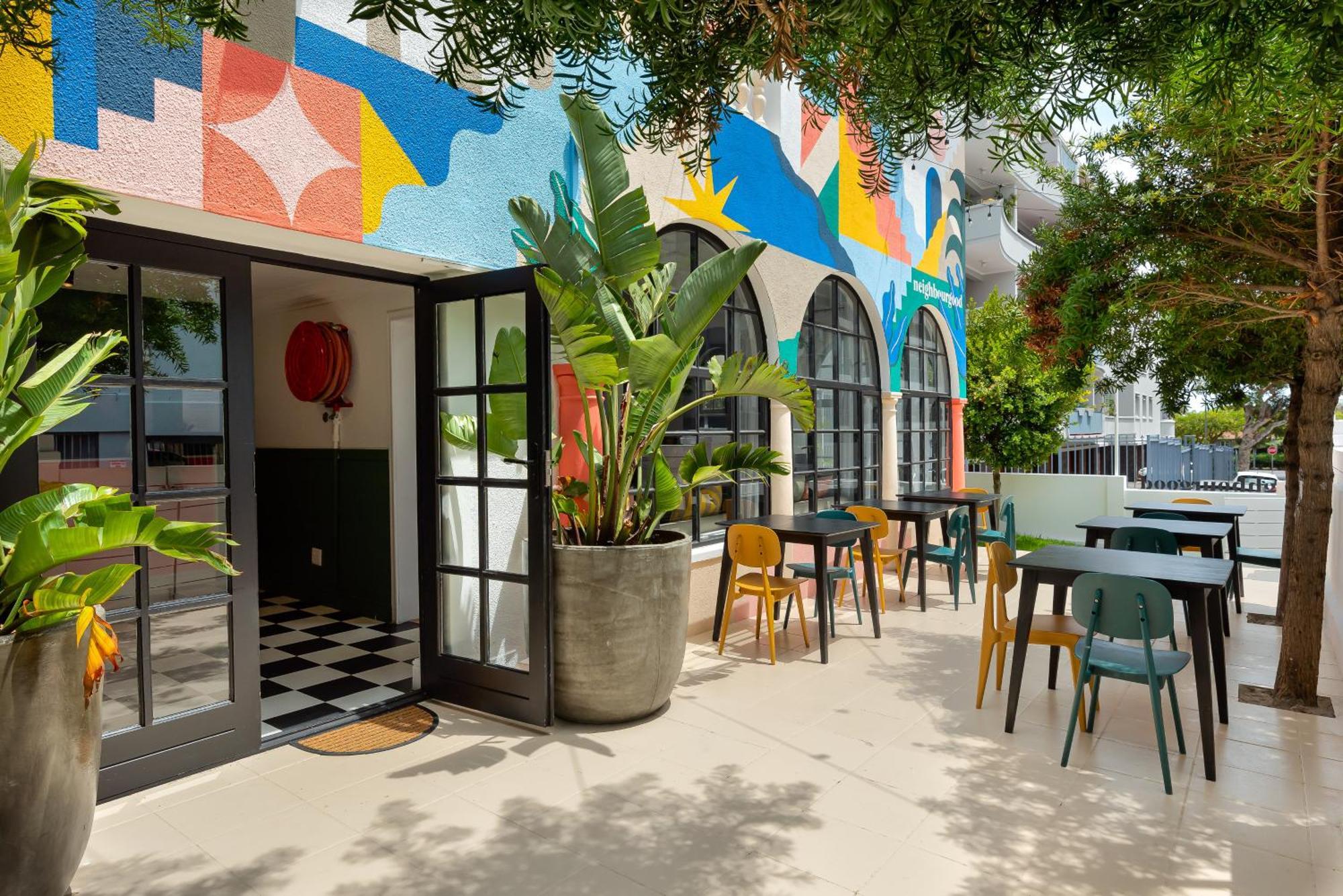 Neighbourgood Hill Hotel *